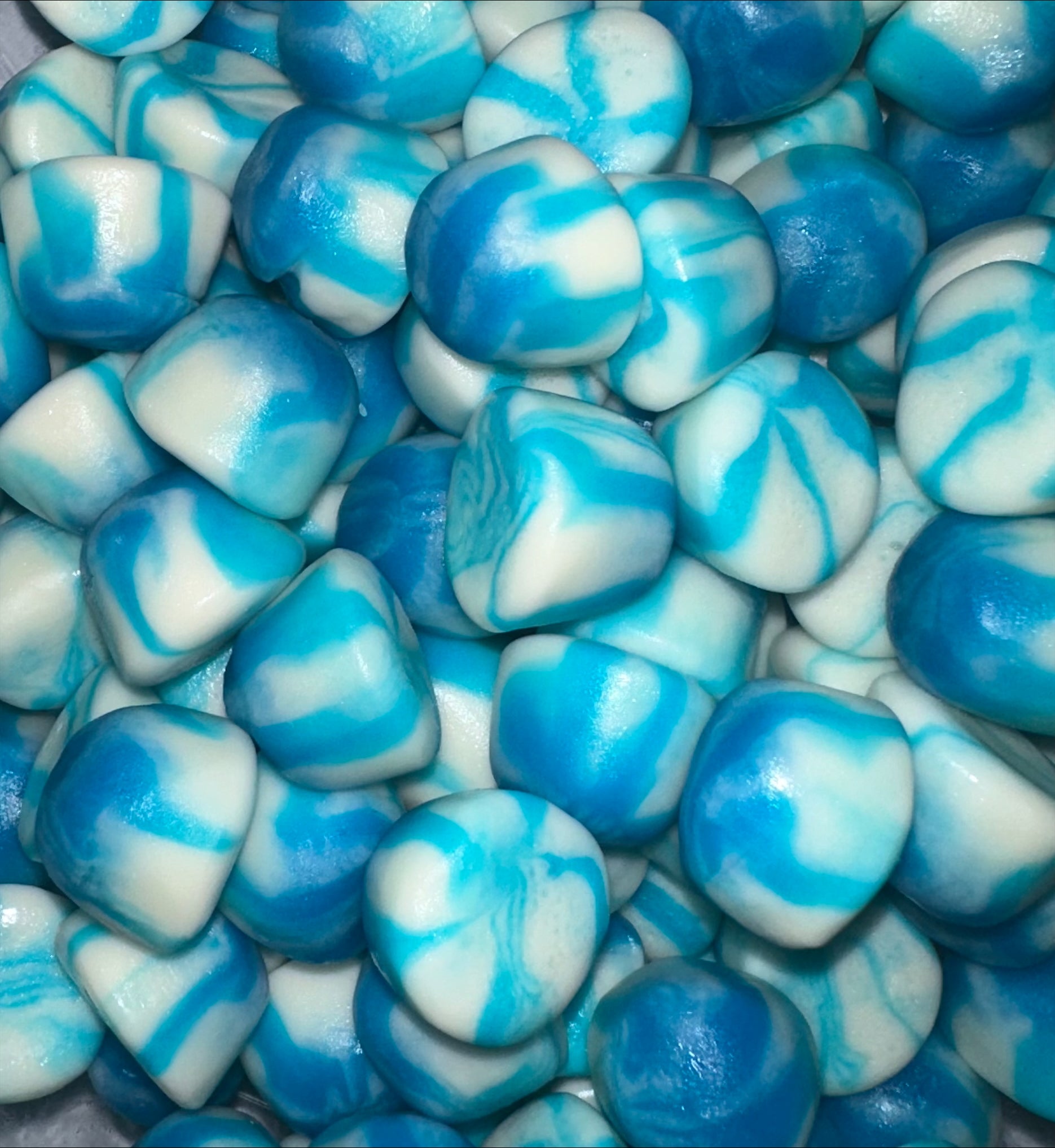 JELLY BLUE KISSES