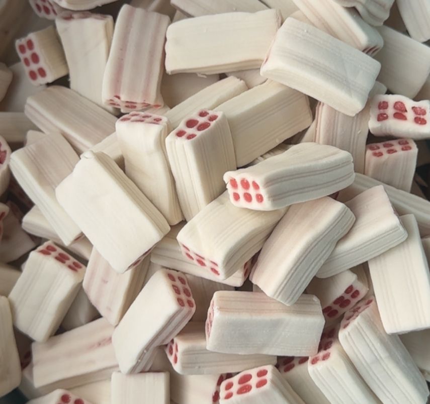 WHITE STRAWBERRY BRICKSS